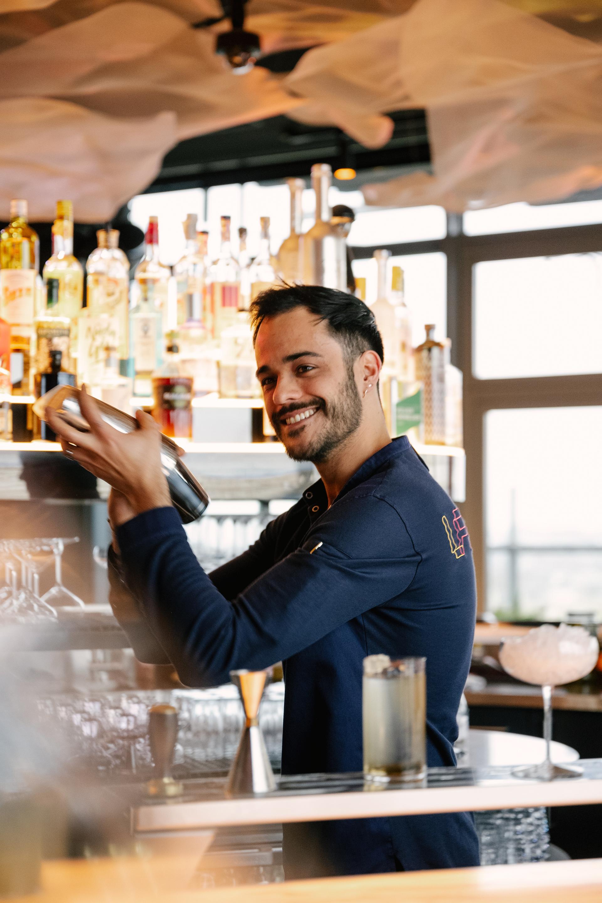 The Bar Above Amsterdam - LuminAir Amsterdam